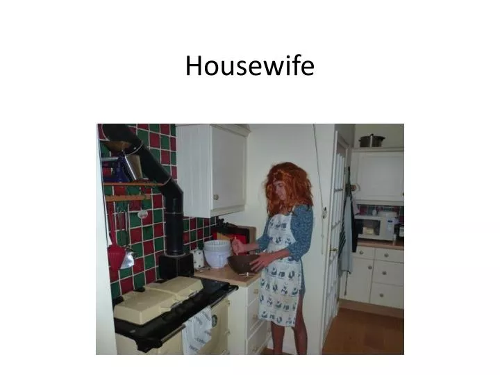 naked housewife share post